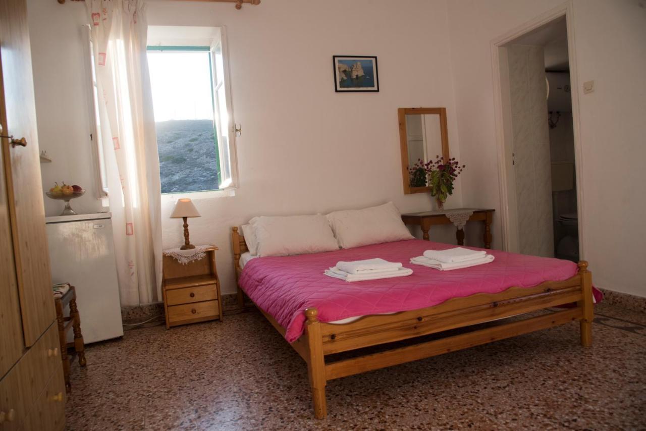Damianos Rooms Adamantas  Buitenkant foto