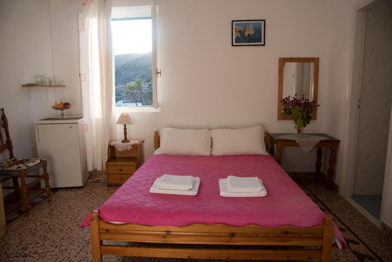 Damianos Rooms Adamantas  Buitenkant foto