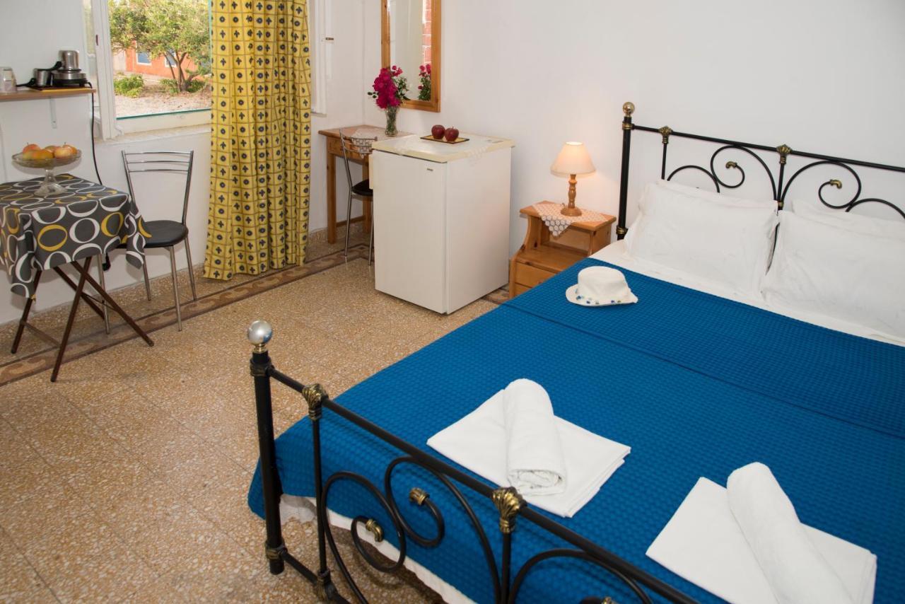 Damianos Rooms Adamantas  Buitenkant foto
